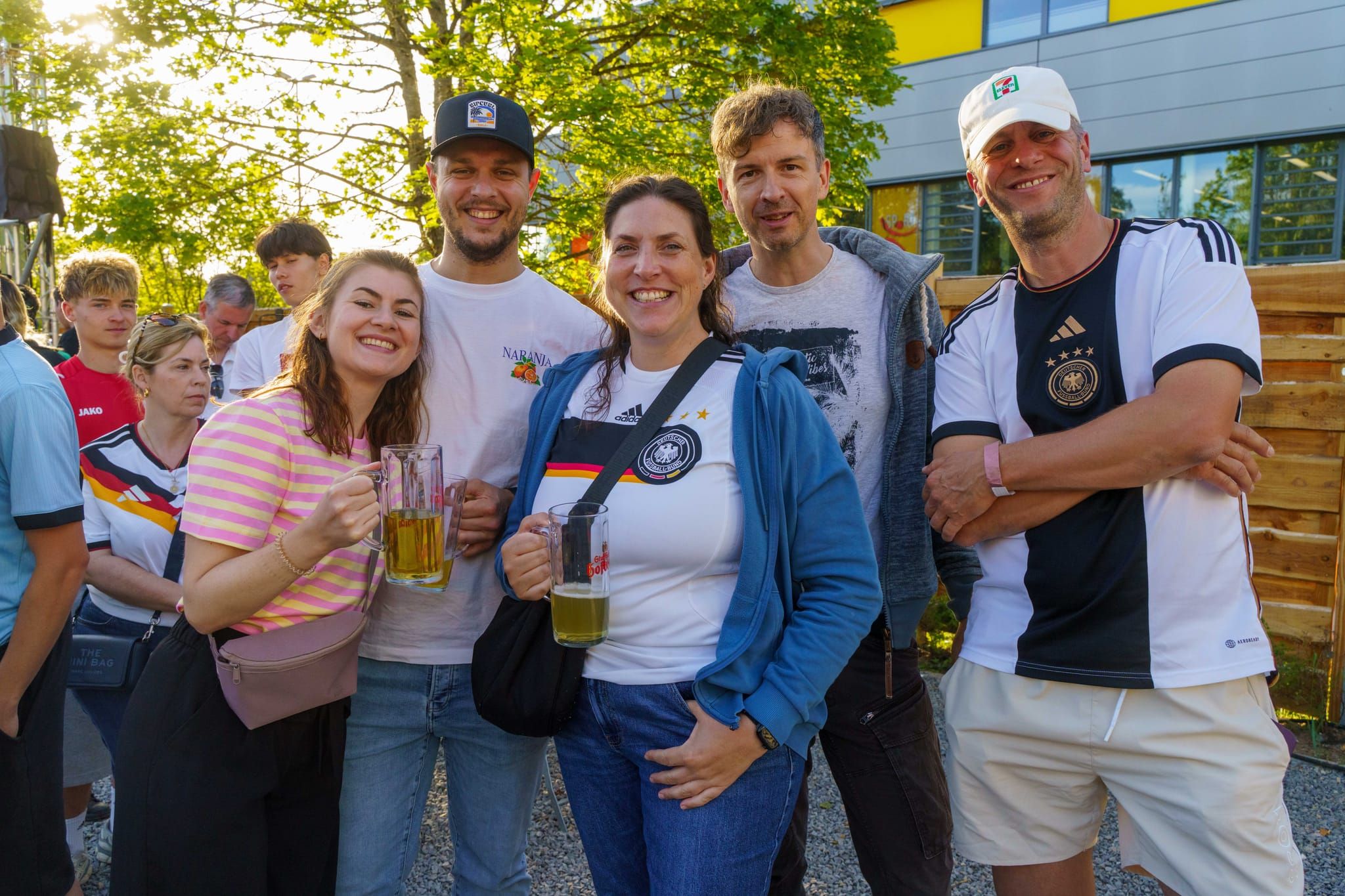 Fußball pur im Sindelfinger Hopfengarten. Der deutsche WM-Auftat gegen Curaçao.