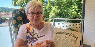 Gerda Flosche entdeckt zwischen alten Unterlagen einen Nachdruck der Erstausgabe von 1890.