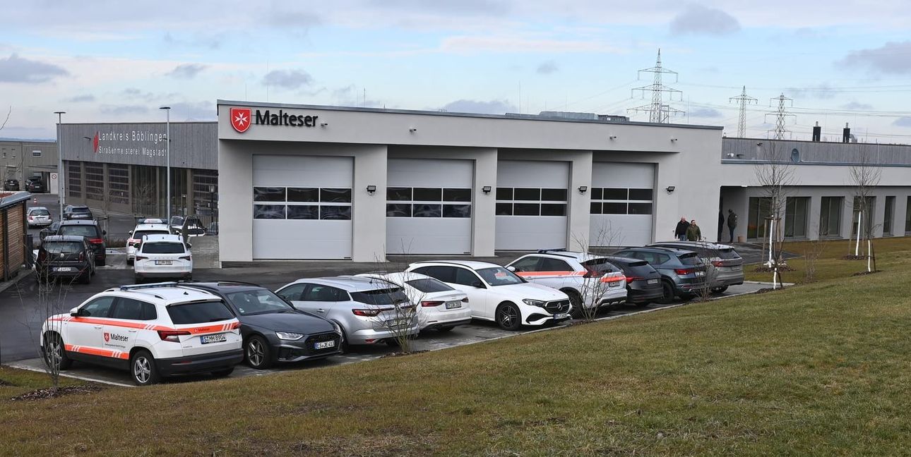 Die Rettungswache der Malteser, angedockt an die Straßenmeisterei an der B 464 auf Markung Magstadt, kostete rund drei Millionen Euro.