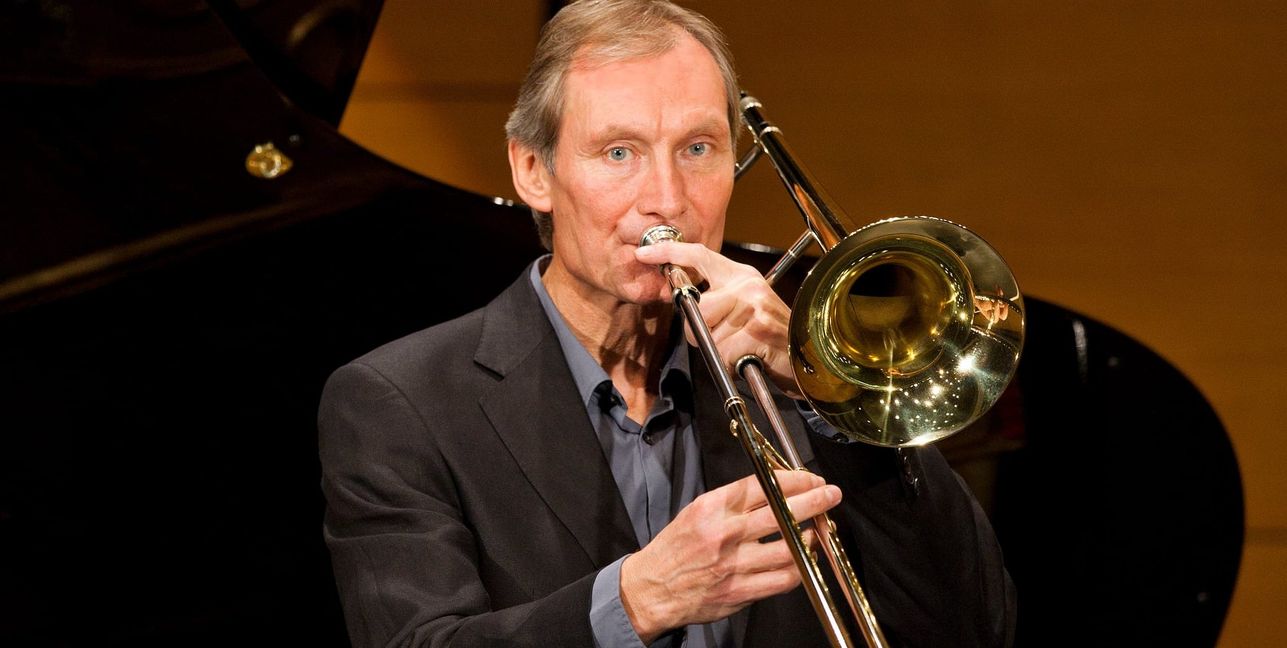 Der Meisterposaunist mit seinem Arbeitsgerät. Am Freitag ist er wieder in Böblingen zu Gast.