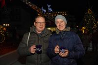 Gemeinsames Weihnachtsliedersingen mit den Hanke Brothers auf dem Grünen Platz.
