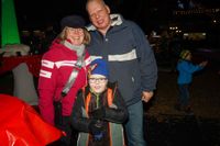 Gemeinsames Weihnachtsliedersingen mit den Hanke Brothers auf dem Grünen Platz.