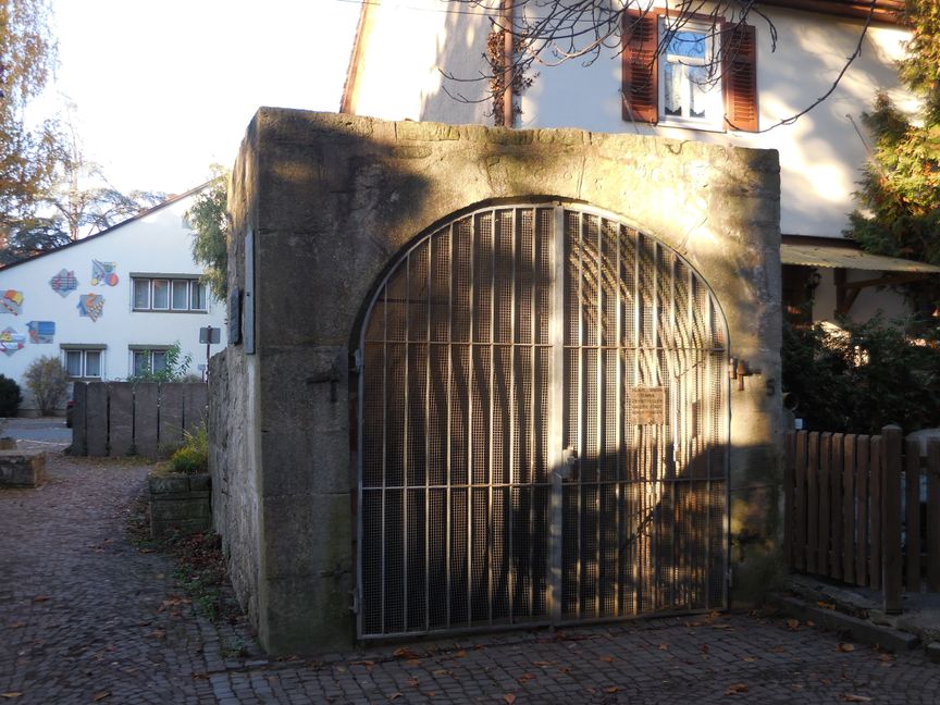 Der Eingang zum Tumba-Keller im Sindelfinger Stiftsbezirk.  Foto: P. Bausch