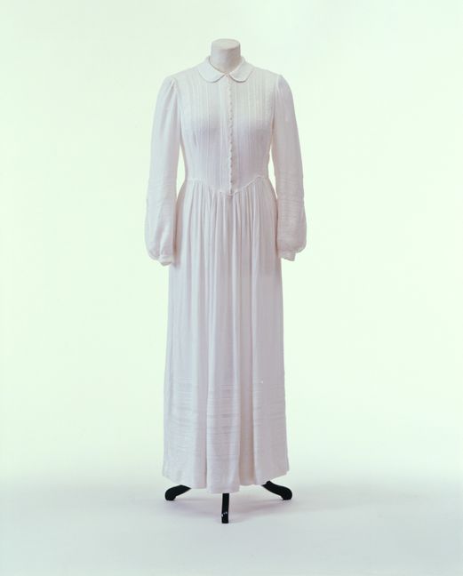 Ein weißes Brautkleid war 1947 noch etwas Besonderes auf dem Land. Bild: Museum der Alltagskultur