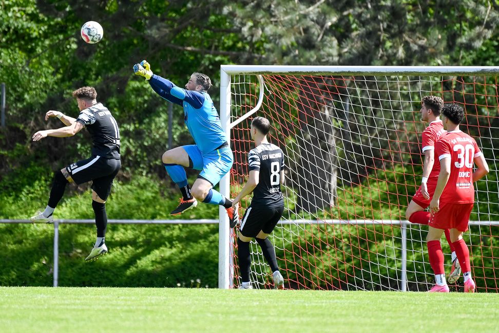 GSV-Torhüter Admir Fajic hatte beim überraschenden 1:1 Unentschieden beim SV  Fellbach viel zu tun. Bild:  Eibner