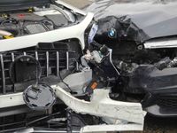 Unfall in der Böblinger Straße: Zwei Autos nach Vorfahrtsmissachtung abgeschleppt.