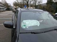 Unfall in der Böblinger Straße: Zwei Autos nach Vorfahrtsmissachtung abgeschleppt.