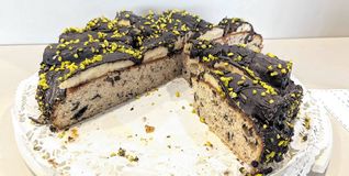 Der Schoko-Bananen-Kuchen passt zu jedem Anlass.