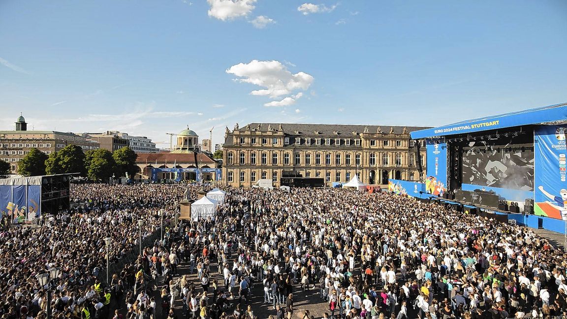 Die Vorfreude auf die Europameisterschaft – wie hier in Stuttgart – ist groß. Aber nicht jeder kann dem Großereignis etwas abgewinnen.