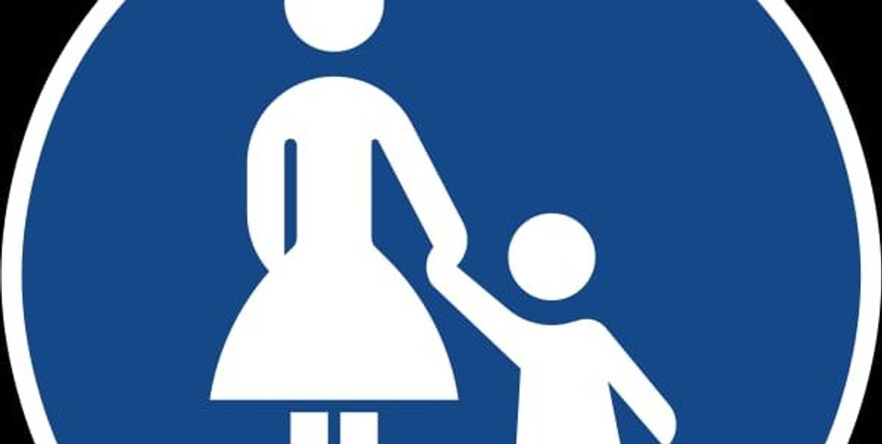 Das Verkehrszeichen 239 weist einen Gehweg aus.