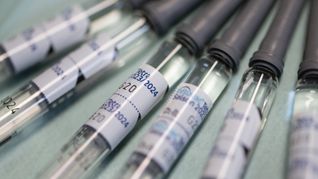 Bislang wird getrennt gegen Grippe und Corona geimpft.