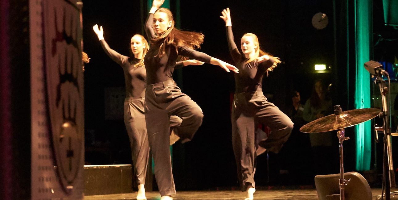 Die Stage Dance Company beeindruckte mit ihrer Tanzeinlage.