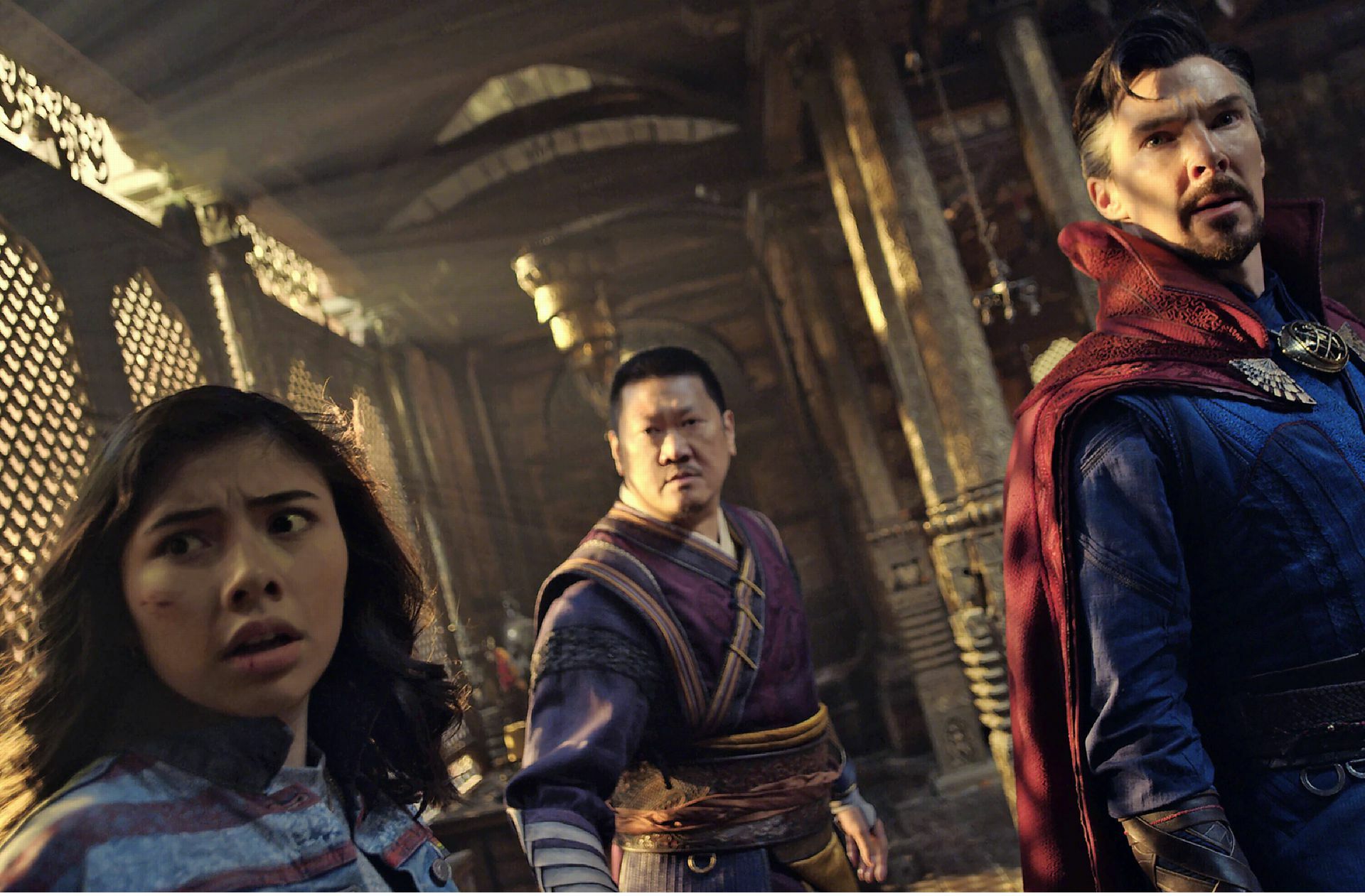 Hollywood-Produktion mit 2,2 Millionen Kinobesuchern im ersten Halbjahr 2022  in Deutschland:  „Doctor Strange“ mit der Schauspielerin  Xochitl Gomez und den Schauspielern Benedict  Wong und  Benedict Cumberbatch (rechts)