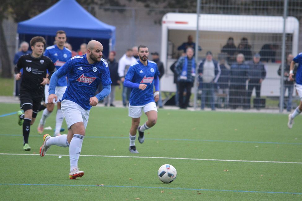 Endrit Syla und der VfL Sindelfingen erkämpften sich im Verbandsligaduell beim FC Wangen einen wertvollen Zähler. Bild: Zvizdiç