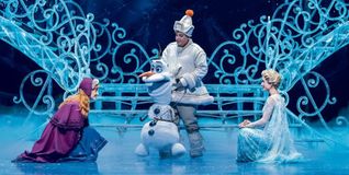Nicht nur Schneemann Olaf verzaubert Abend für Abend das Publikum.