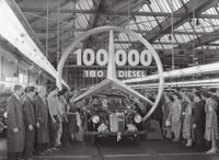 Noch ein Jubiläum. Fünf Jahre nach dem Serienanlauf des 180 D ist im September 1958 das 100.000. Fahrzeug dieses Modells fertig.