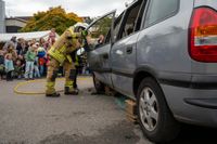 Zahlreiche Besucher nutzten das sonnige Herbstwetter, um einen Blick hinter die Kulissen der Feuerwehr zu werfen.