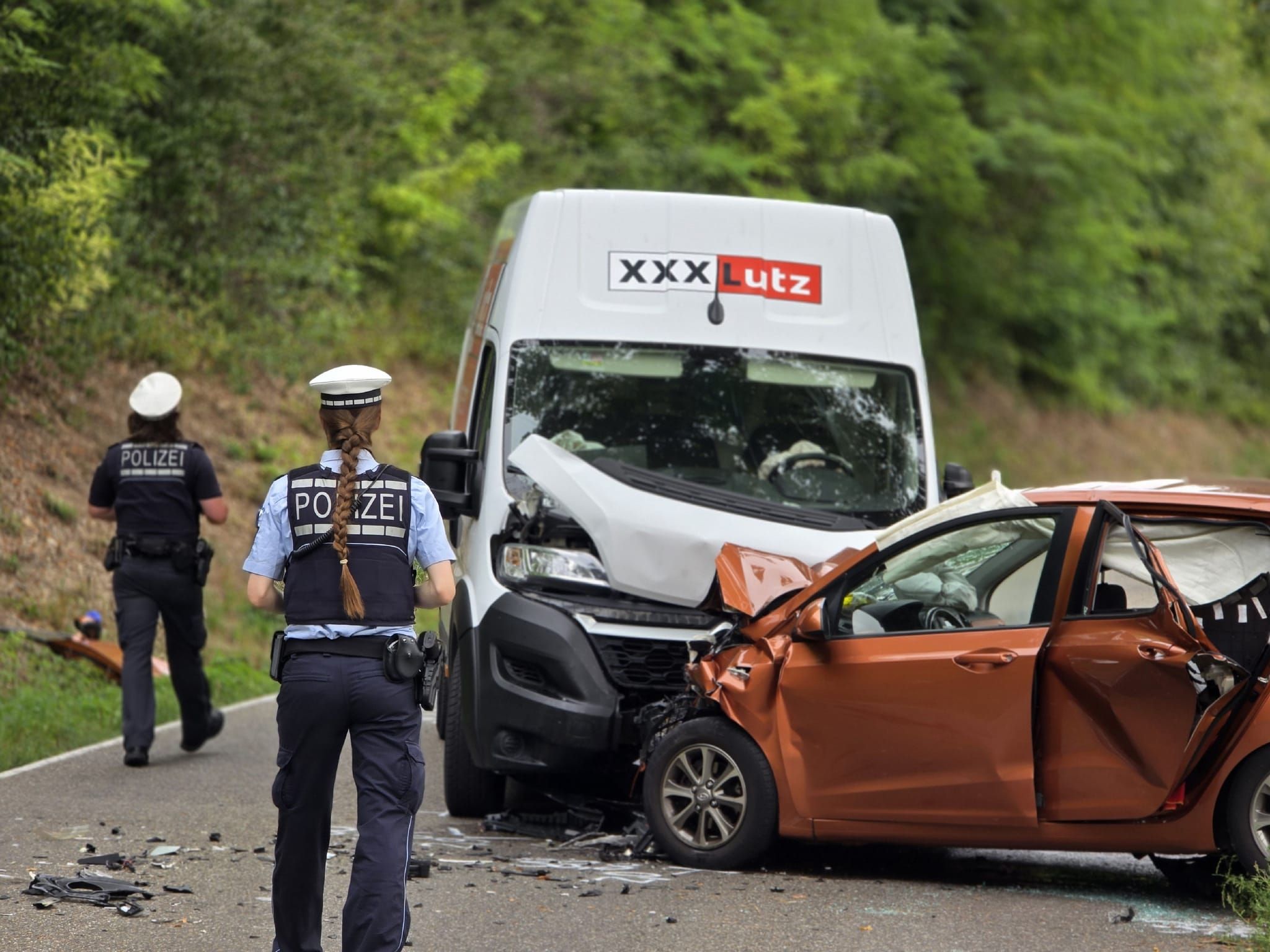 Unfall zwischen Aidlingen und Ehningen.