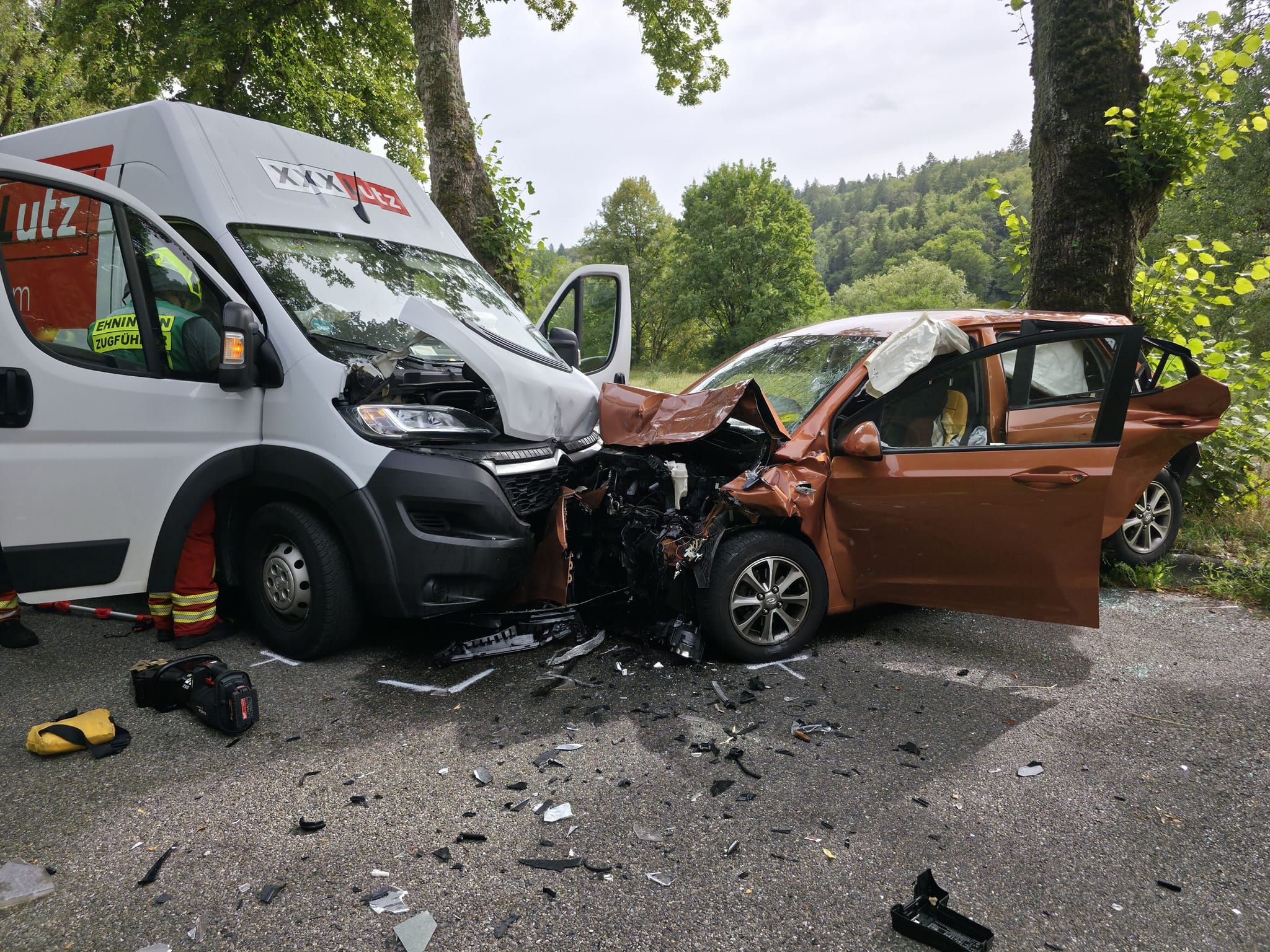 Unfall zwischen Aidlingen und Ehningen.
