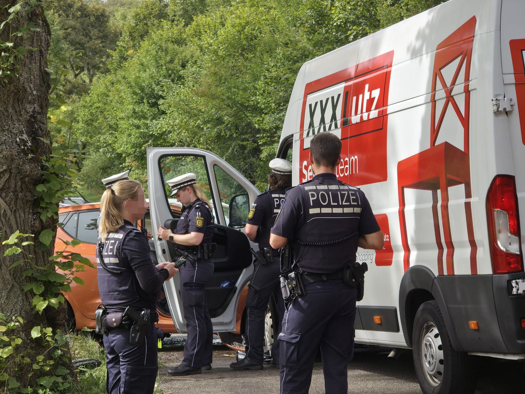 Unfall zwischen Aidlingen und Ehningen.