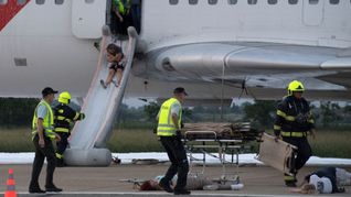 Eigentlich sollen Flugzeug-Evakuierungen maximal 90 Sekunden dauern. (Archivbild)