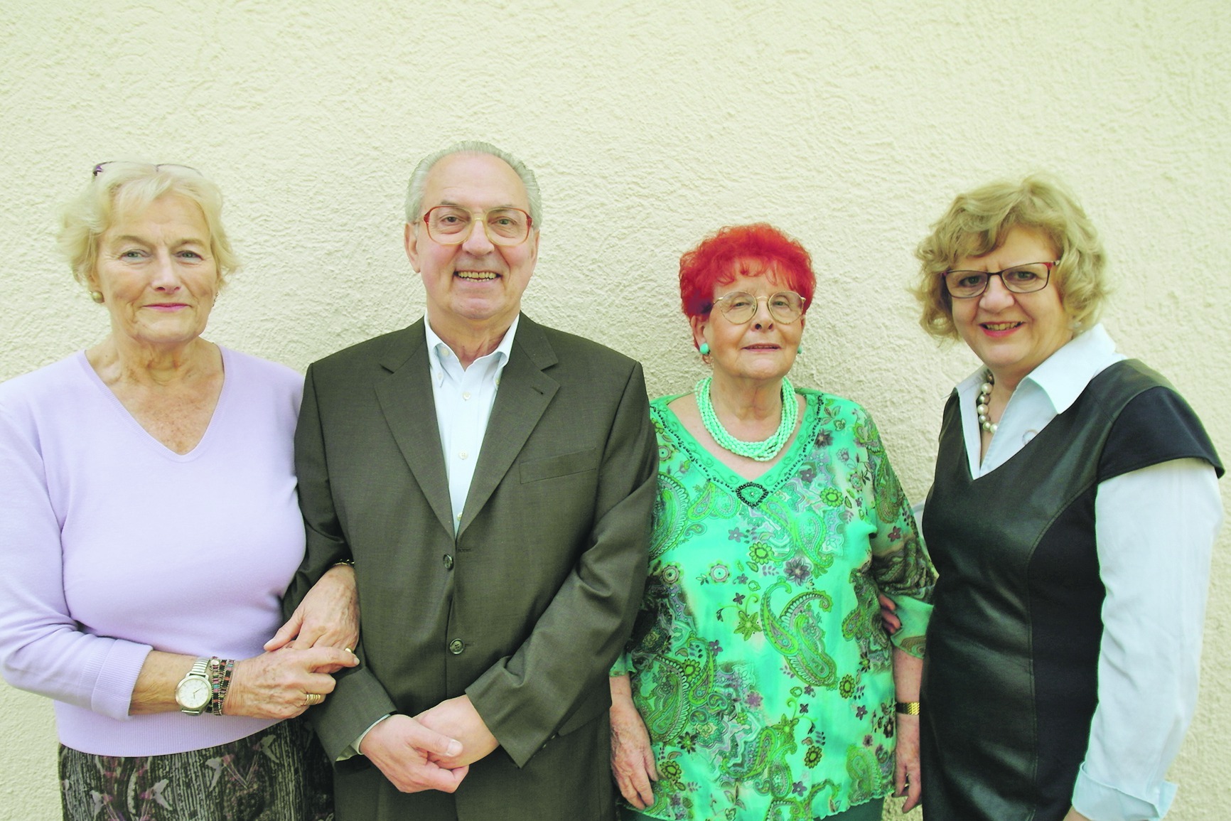 Der Vorstand der Deutsch-Italienischen Gesellschaft (von links): Isy Leibfried (stellvertretende Vorsitzende), Antonio Cini (Vorsitzender), Anneliese Schlemper (Schriftführerin) und Ute Schniepp (Kassenführerin). Bild: Staber