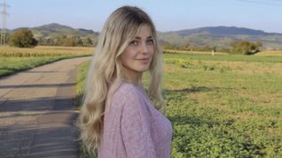 Vanessa Hönemann hat ein Buch über den Verlust ihrer Familie geschrieben.