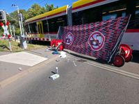 Am Südbahnhof in Böblingen wurde eine Person von einer Schönbuchbahn erfasst und schwer verletzt.