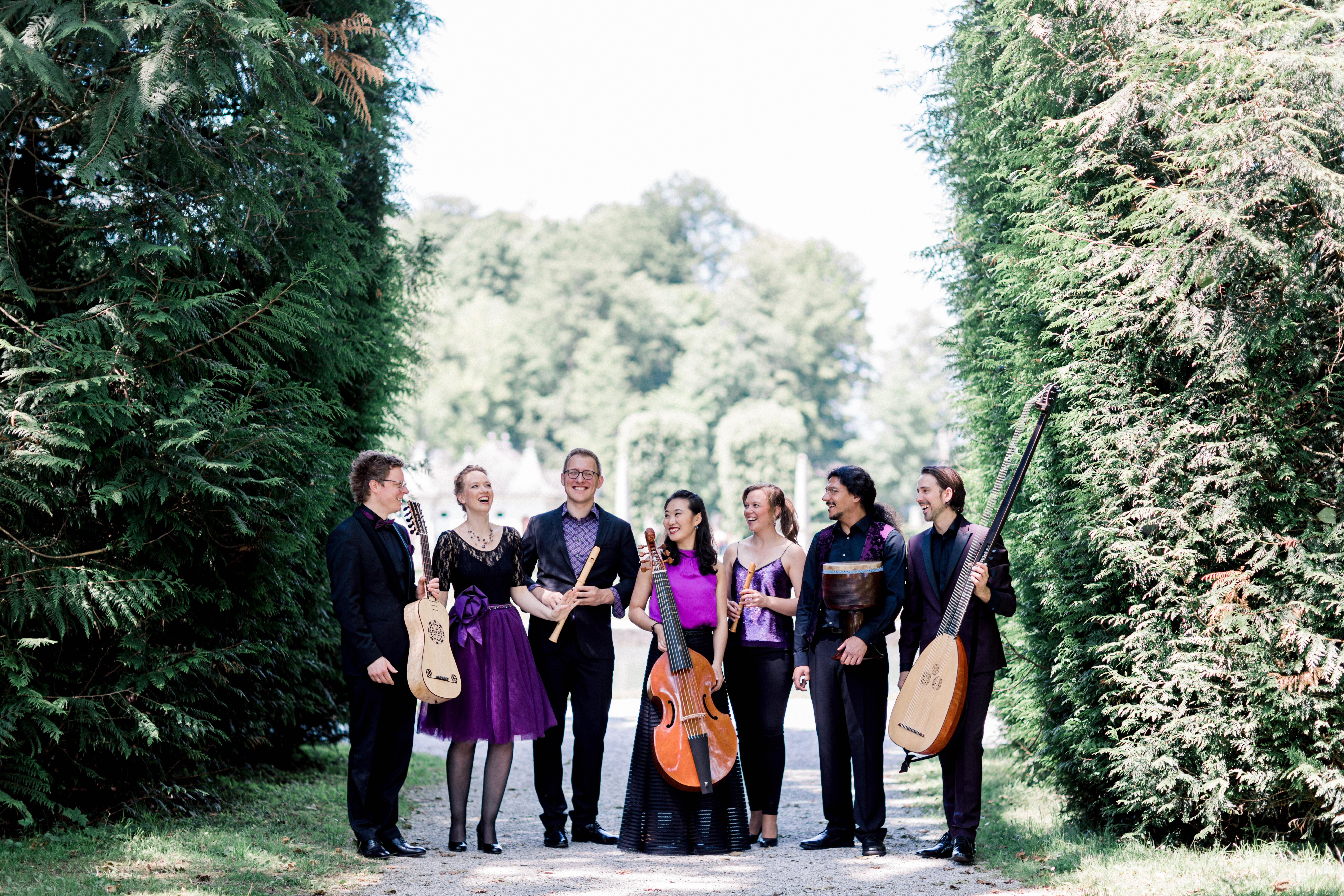 David Hanke (Dritter von link) mit dem Ensemble "Cembaless".  Bild: Theresa Pewal/z