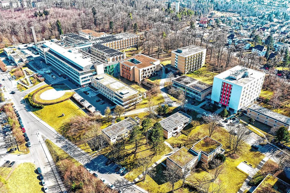Das Areal des Böblinger Kreiskrankenhausees: Der Verkauf des Geländes durch den Landkreis wird zu einem Wettbewerb zwischen Land und Stadt. Bild: Dettenmeyer /A