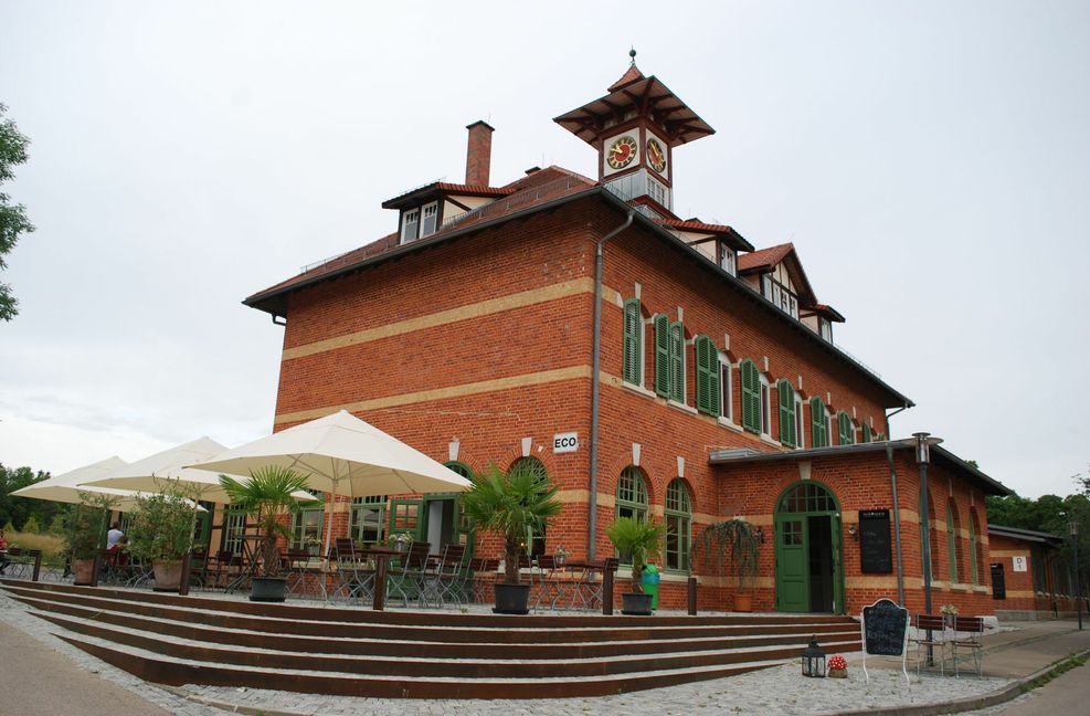 Café im ehemaligen Postgebäude.