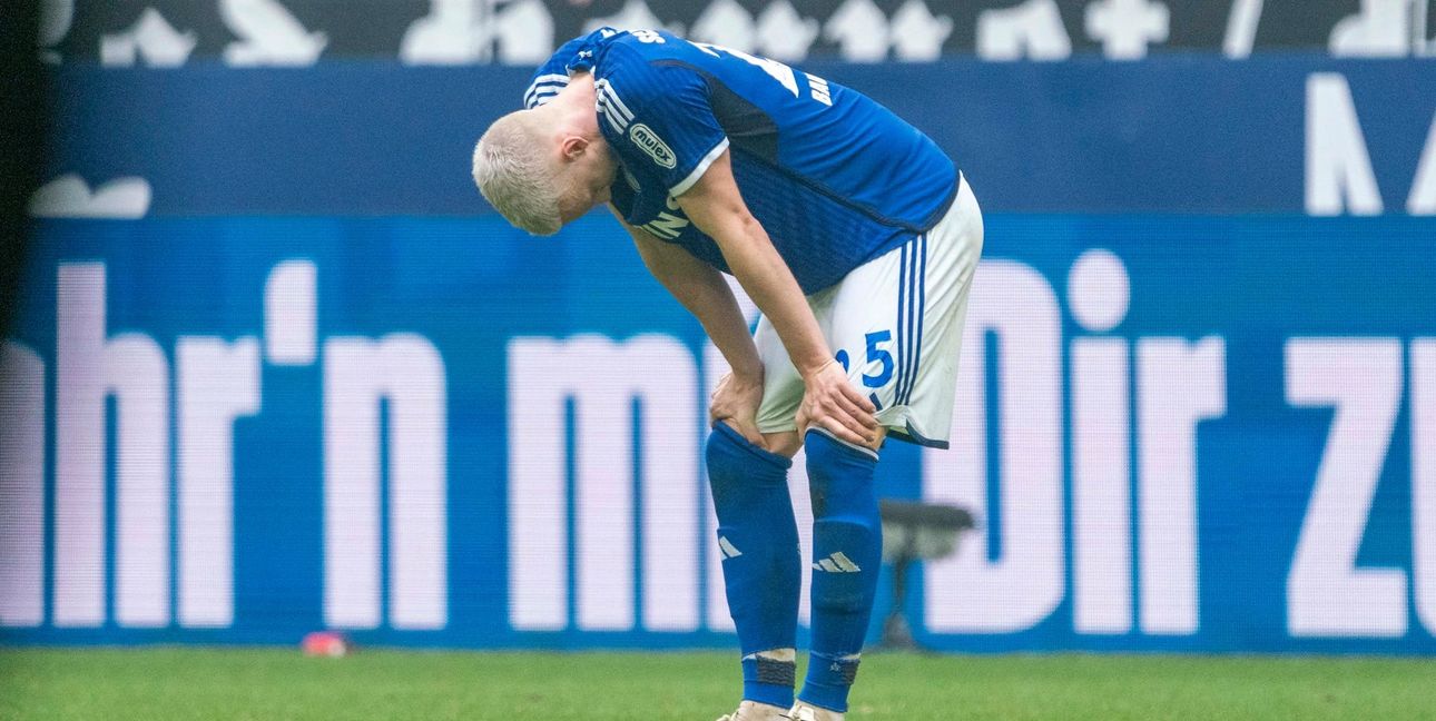 Timo Baumgartl darf bei Schalke 04 nicht mit der Mannschaft trainieren und nicht in die Kabine.