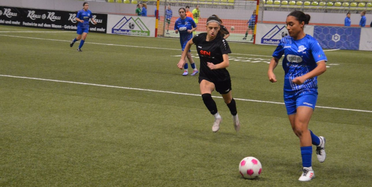 Flora Schmalzriedt und die VfL Sindelfingen Ladies mussten sich in der stark besetzten Zwischenrundengruppe mit den Turnierfavoriten VfL Herrenberg und SV Hegnach beugen.Bild: Zvizdiç