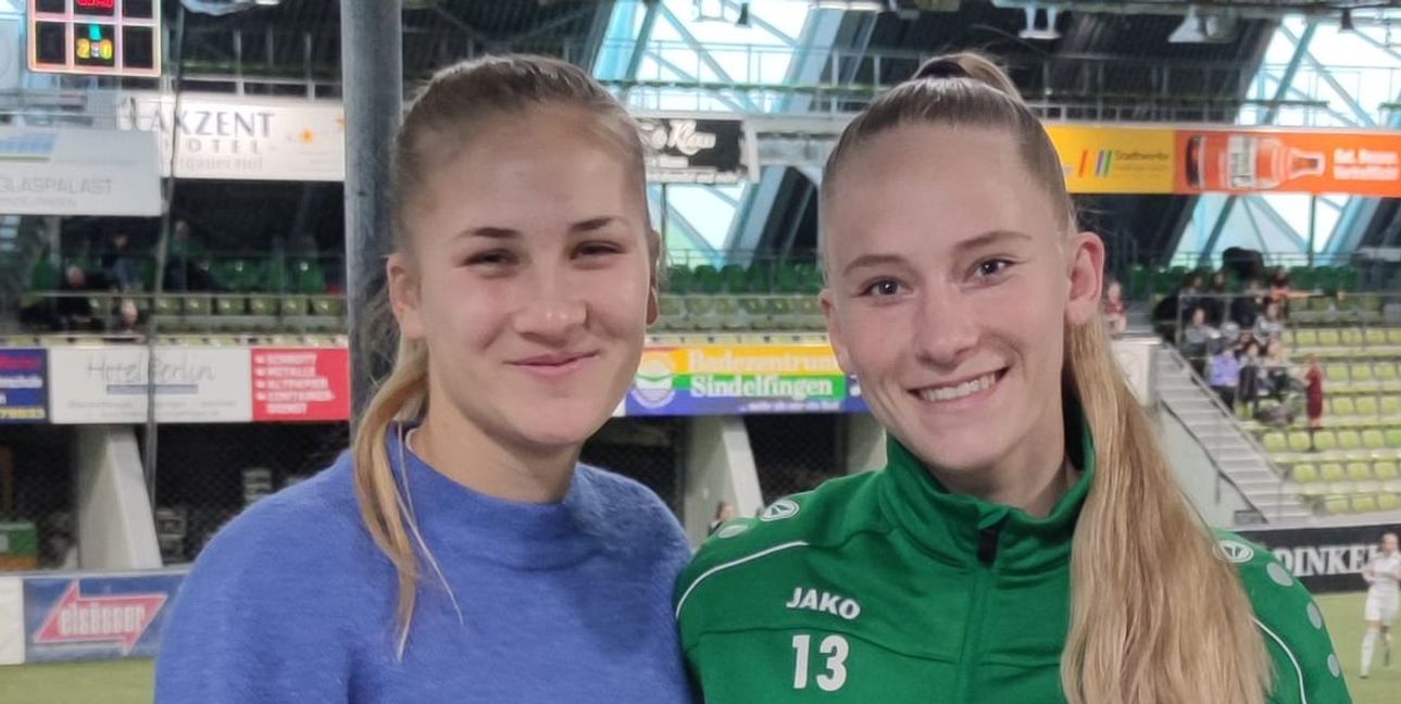 Steffi Schmid, mittlerweile in der 1. Bundesliga bei RB Leipzig angekommen, schaute gestern bei der Frauen-Gala im Sindelfinger Glaspalast vorbei und freute sich auf ein Wiedersehen mit ihrer ehemaligen Mitspielerin Selina Bürk (VfL Herrenberg).Bild: Zvizdiç