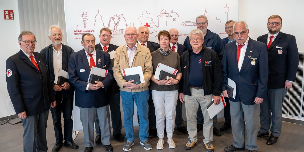 Auf unserem Foto sind alle am Ehrungsabend anwesenden Geehrten zu sehen.