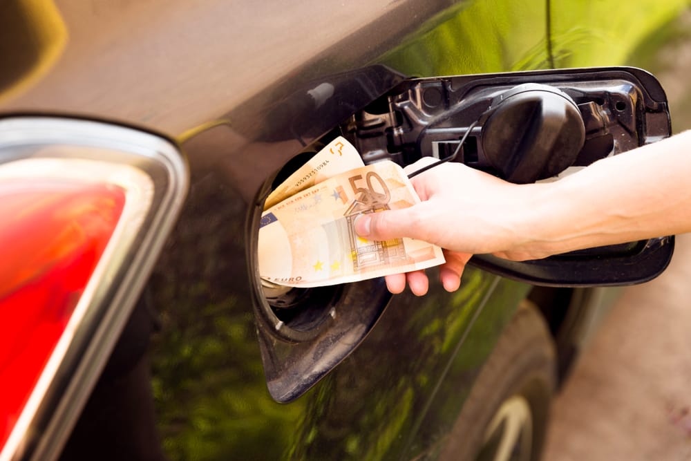 Im Jahr 2026 müssen Autofahrer wieder mehr bezahlen.