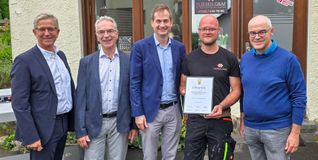 Von links: Martin Wieder, Andreas Heilemann, Dr. Sascha Meßmer, Lukas Graf, Bürgermeister Martin Thüringer.