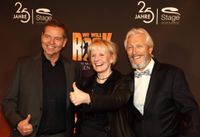 Die Premiere von "We will rock you" in Stuttgart ließen sich viele Promis nicht entgehen.