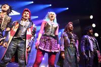 Die Premiere von "We will rock you" in Stuttgart ließen sich viele Promis nicht entgehen.