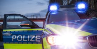 Eine Zeugin sieht, wie der Täter davonrannte.
