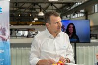 Aussteller aus verschiedenen Branchen stellen ihre Unternehmen und offenen Positionen vor.