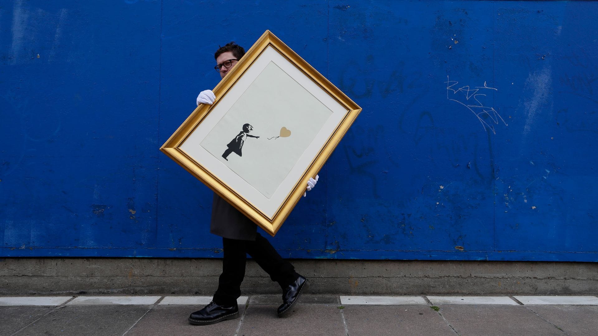 "Girl With Balloon" ist eines der bekanntesten Werke des Künstlers. (Archivbild)