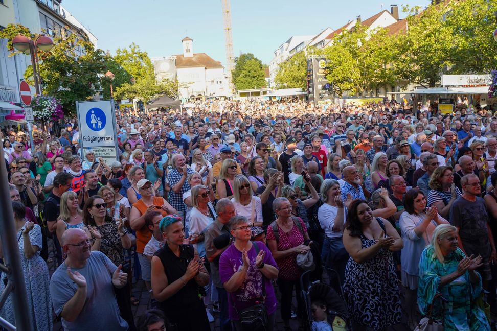 Beste Stimmung bei "Sindelfingen rockt" mit den Songs der Beatles und der Gruppe Help!