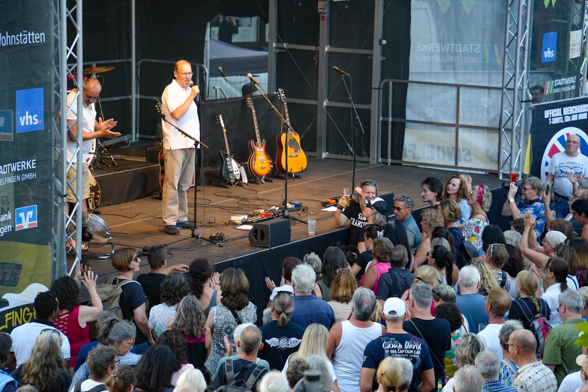 Beste Stimmung bei "Sindelfingen rockt" mit den Songs der Beatles und der Gruppe Help!