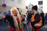 Narren, Hexen und tolle Stimmung beim Böblinger Rosenmontagsumzug.