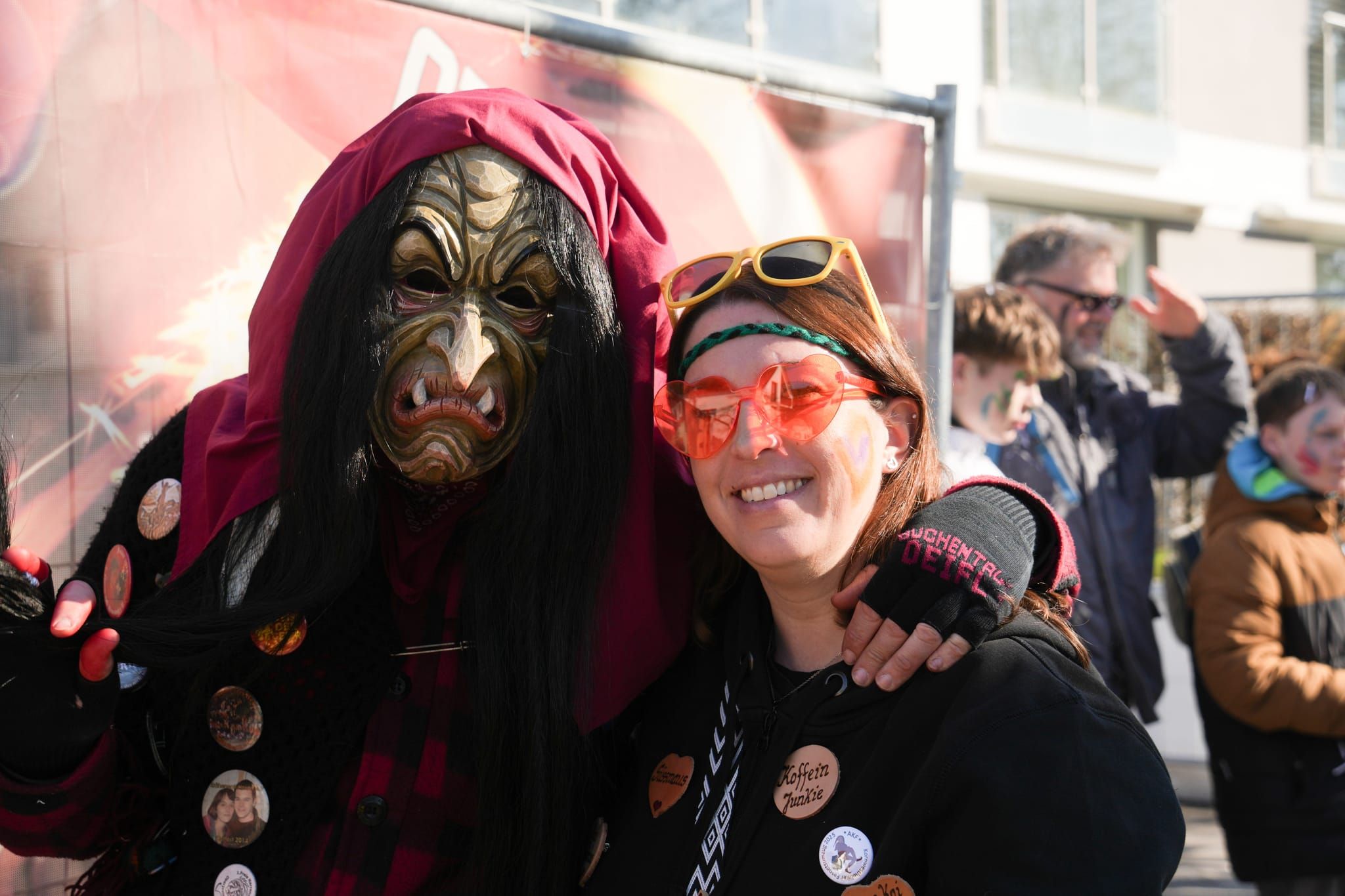 Narren, Hexen und tolle Stimmung beim Böblinger Rosenmontagsumzug.