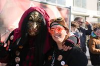 Narren, Hexen und tolle Stimmung beim Böblinger Rosenmontagsumzug.