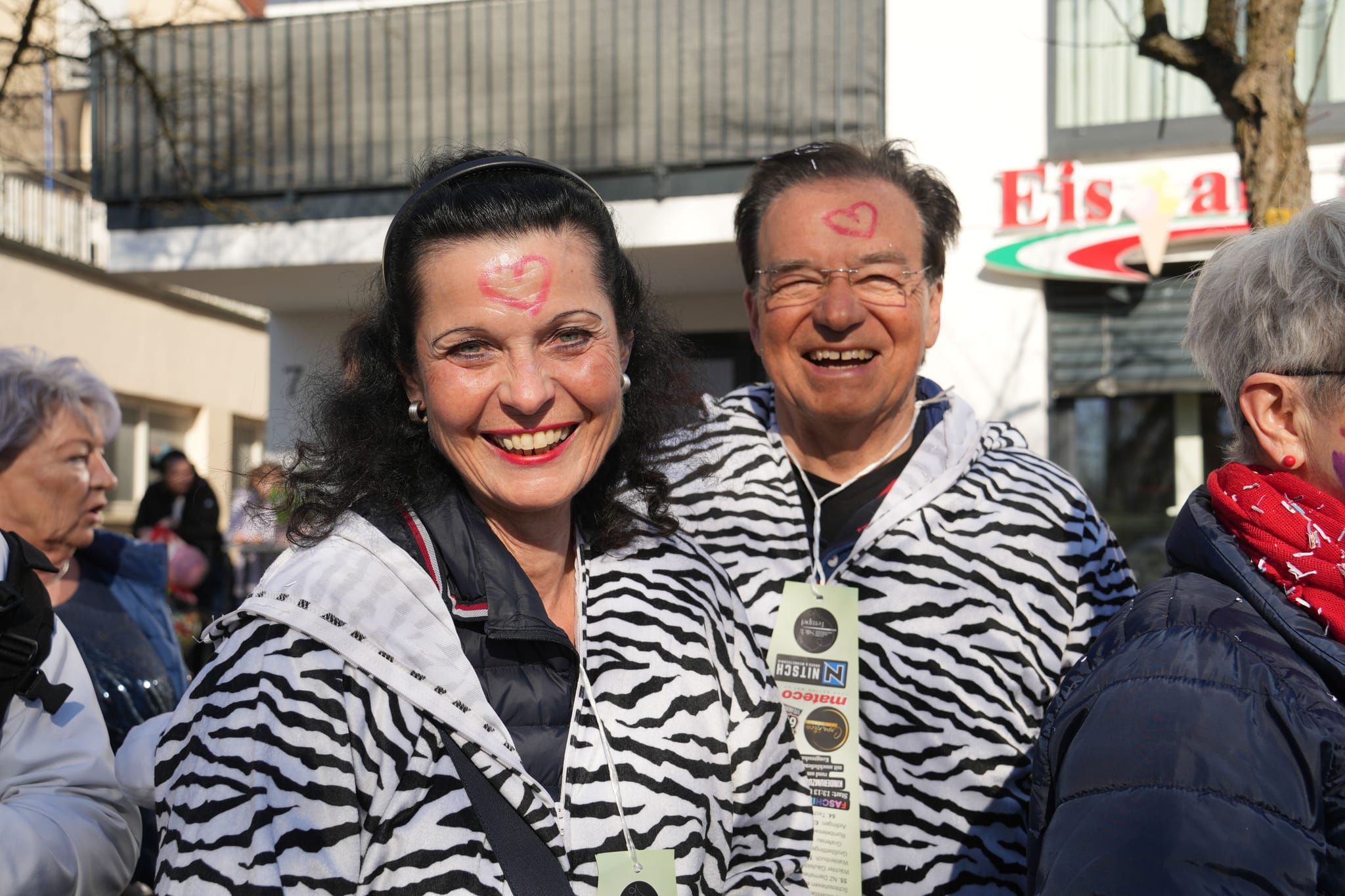 Narren, Hexen und tolle Stimmung beim Böblinger Rosenmontagsumzug.