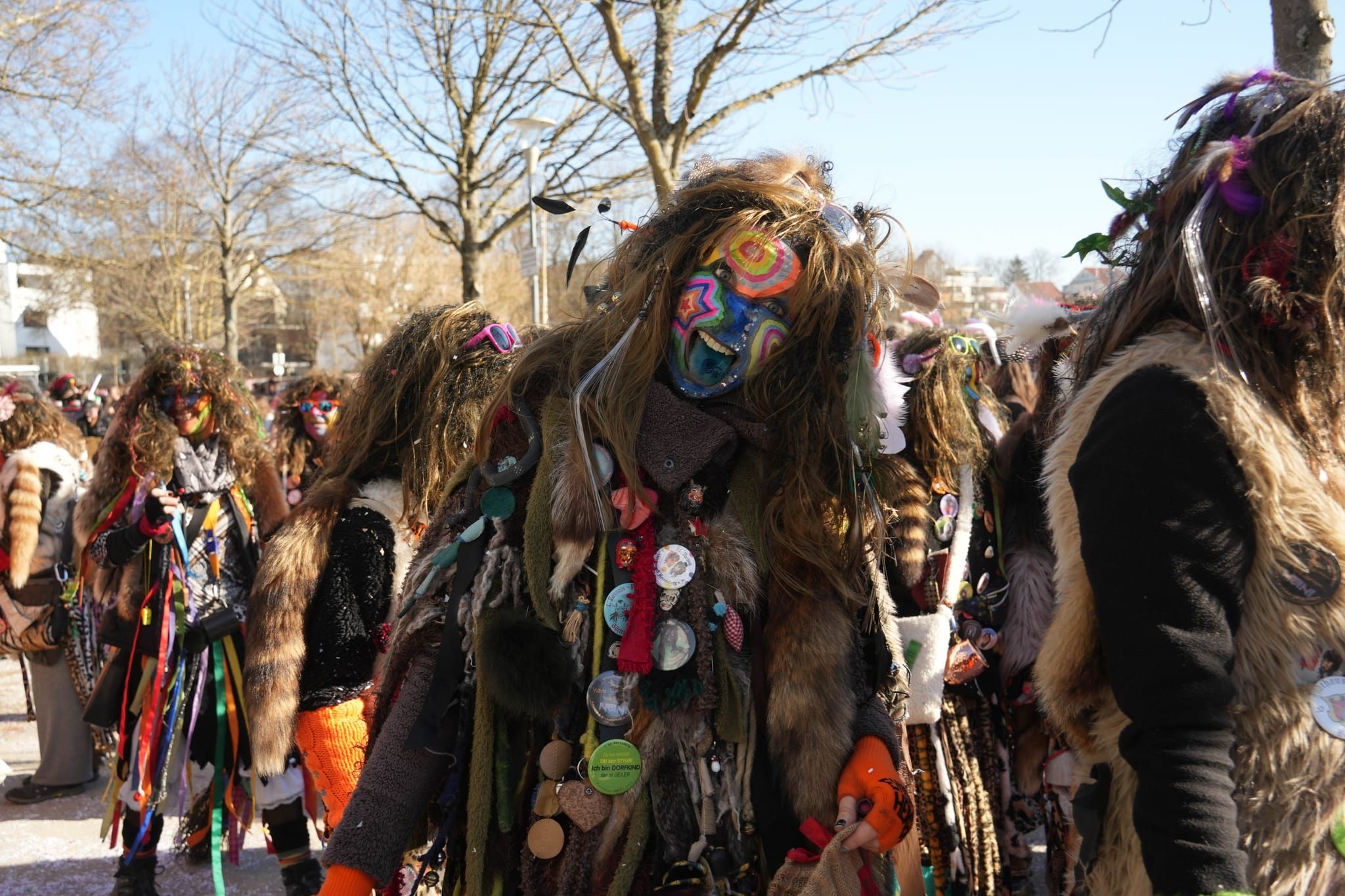 Narren, Hexen und tolle Stimmung beim Böblinger Rosenmontagsumzug.
