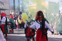 Narren, Hexen und tolle Stimmung beim Böblinger Rosenmontagsumzug.
